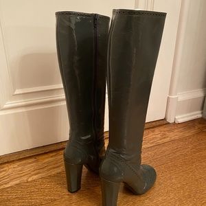 MIU MIU  WOMENS SIZE 8 GREY PATENT LEATHER TALL BOOTS